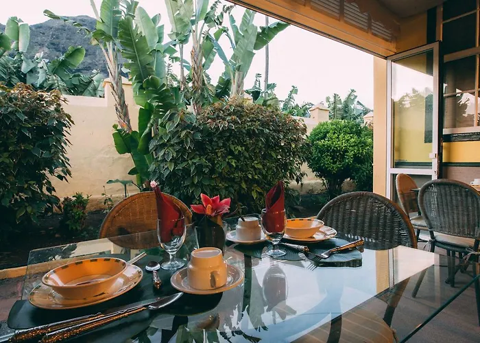 卡萨阿马里利亚田园酒店 *